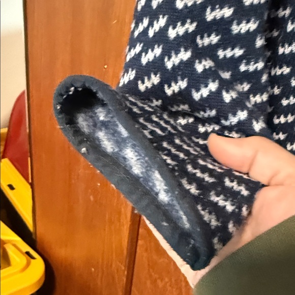 L.L. Bean Blue and White Patterned Sweatshirt - Picture 5 of 5